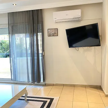 Zerrin Hanim - 1 Minute From Kleopatra Beach * ألانيا