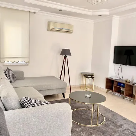 Zerrin Hanim - 1 Minute From Kleopatra Beach شقة *